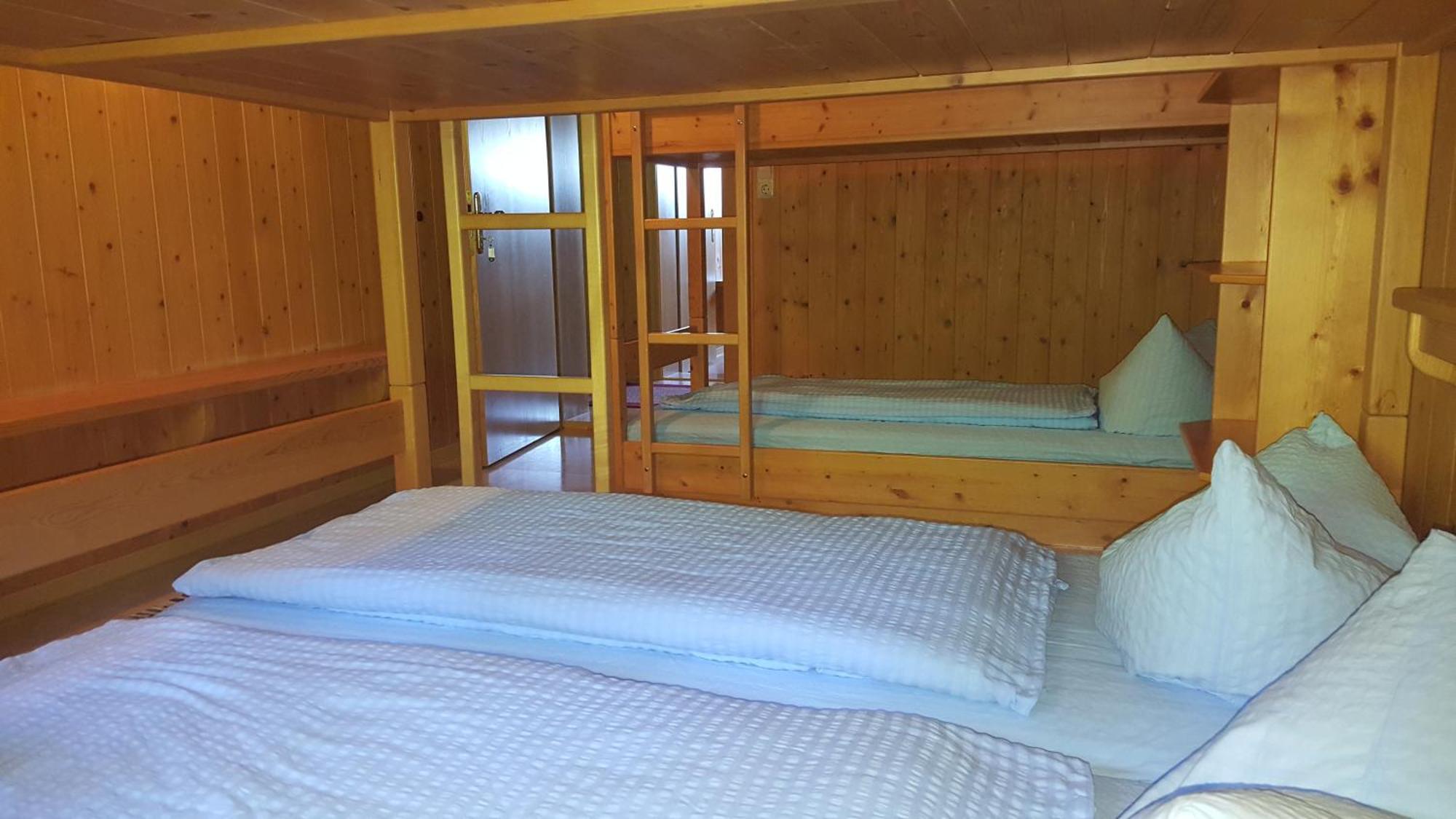Alpengasthof Brueggele Alberschwende Chambre photo